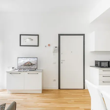 Easylife - Stile E Comfort A Due Passi Da Centrale Milan Exterior photo